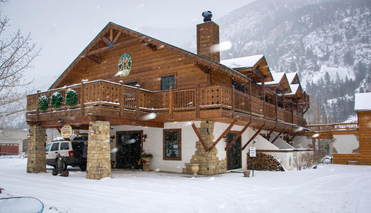 Hotel Chateau Chamonix จอร์จทาวน์ ภายนอก รูปภาพ
